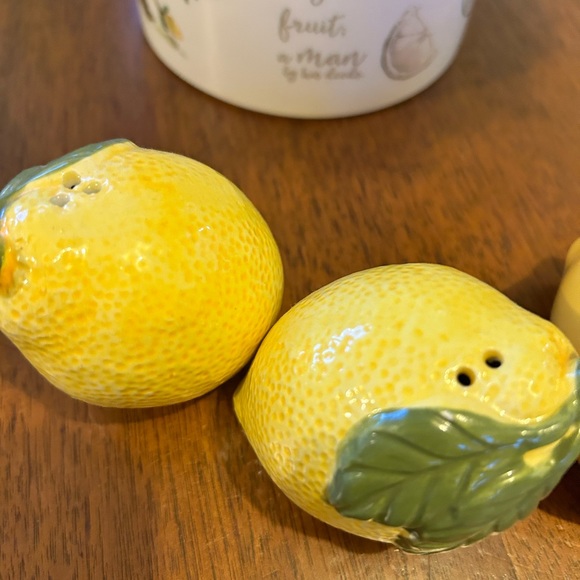 Lot of Lemon decor $30 - Picture 3 of 10